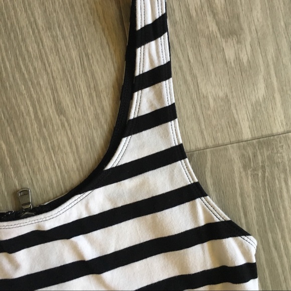 Classy Express tank top - Picture 2 of 5